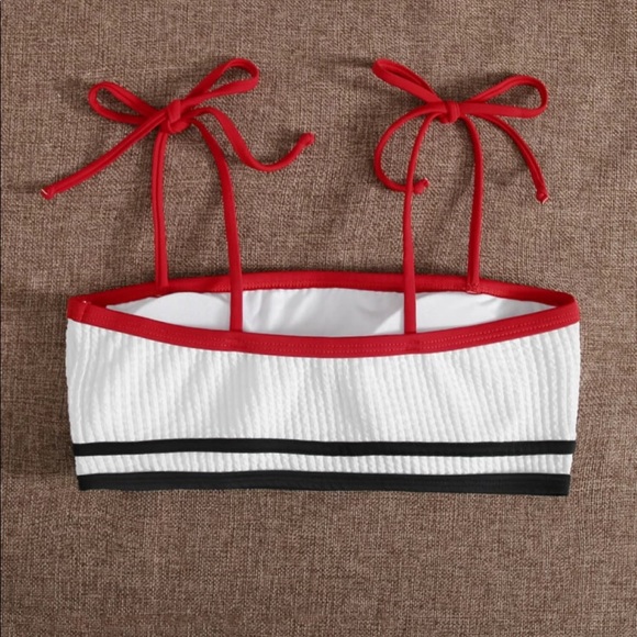 Bikini - Picture 2 of 6